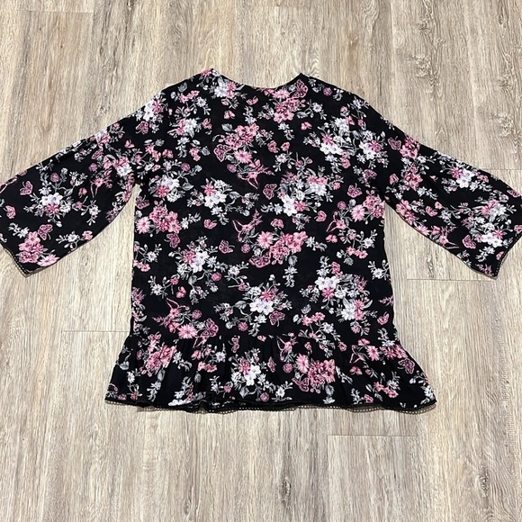Papa Vancouver Floral Tunic Top​​​​ - Picture 9 of 15